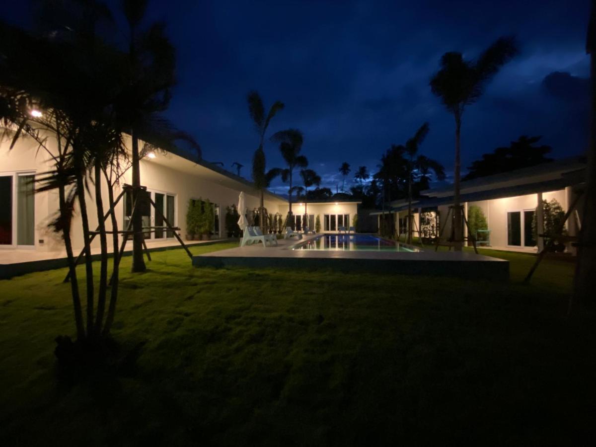 Hotel Le Petit Saint Tropez Khanom Exteriér fotografie