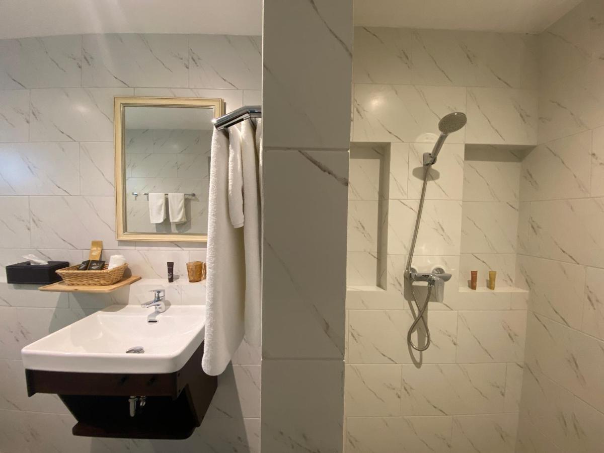 Hotel Le Petit Saint Tropez Khanom Exteriér fotografie